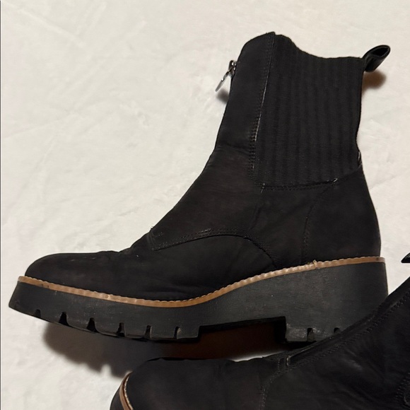 Blondo Black Ankle Booties - Picture 4 of 9